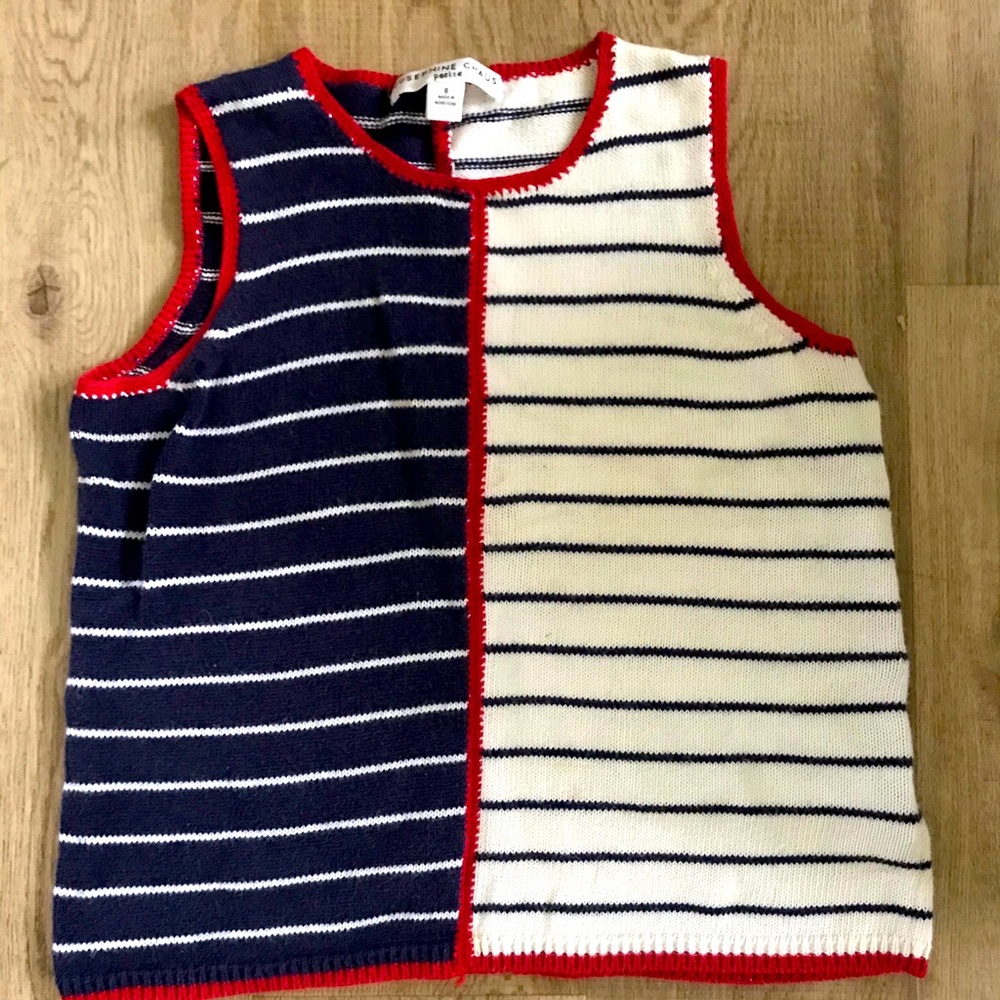 Jospehine Chaus small crop sweater